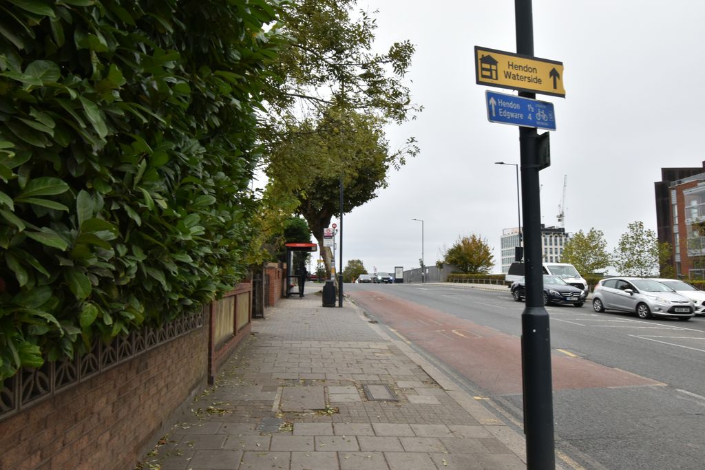 Property photo 2 of 17 Gallery