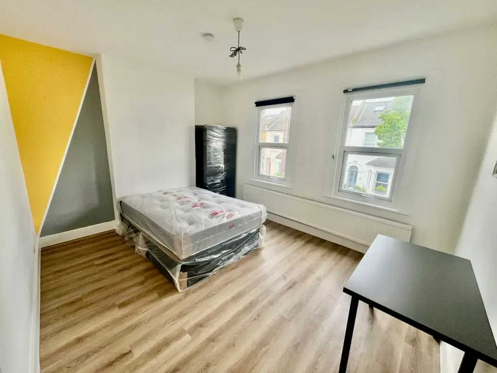Property photo 1 of 4