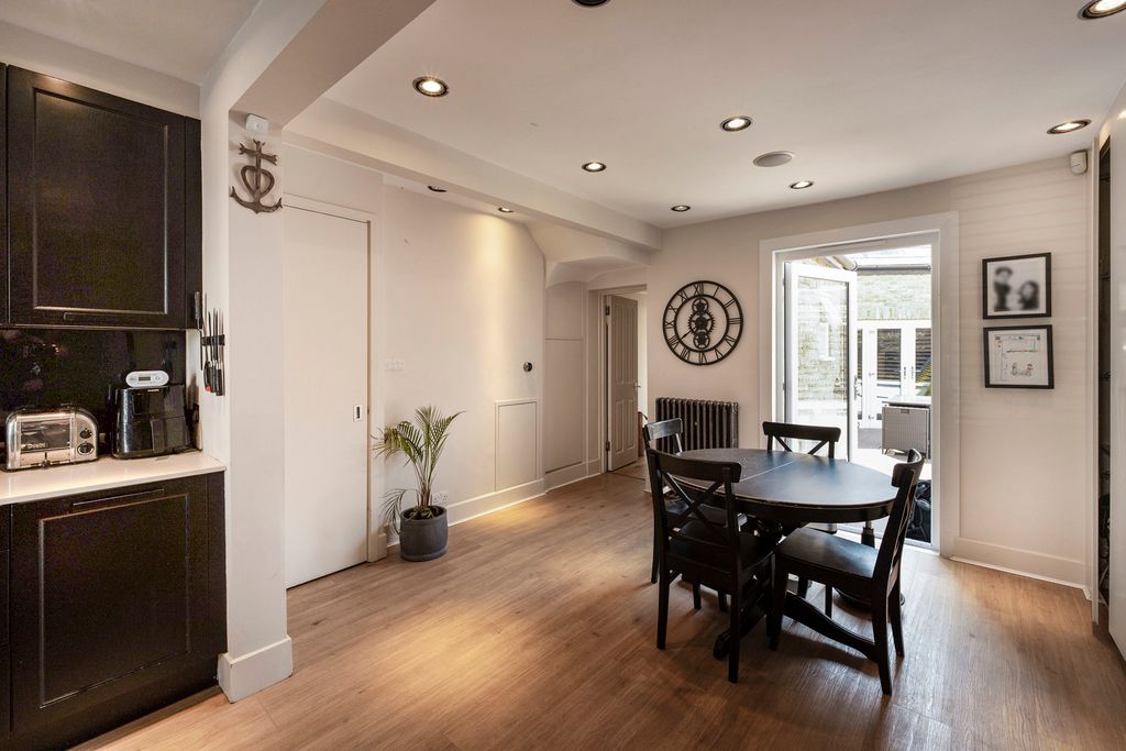 Property photo 2 of 21 Pbox-Img.Jpg