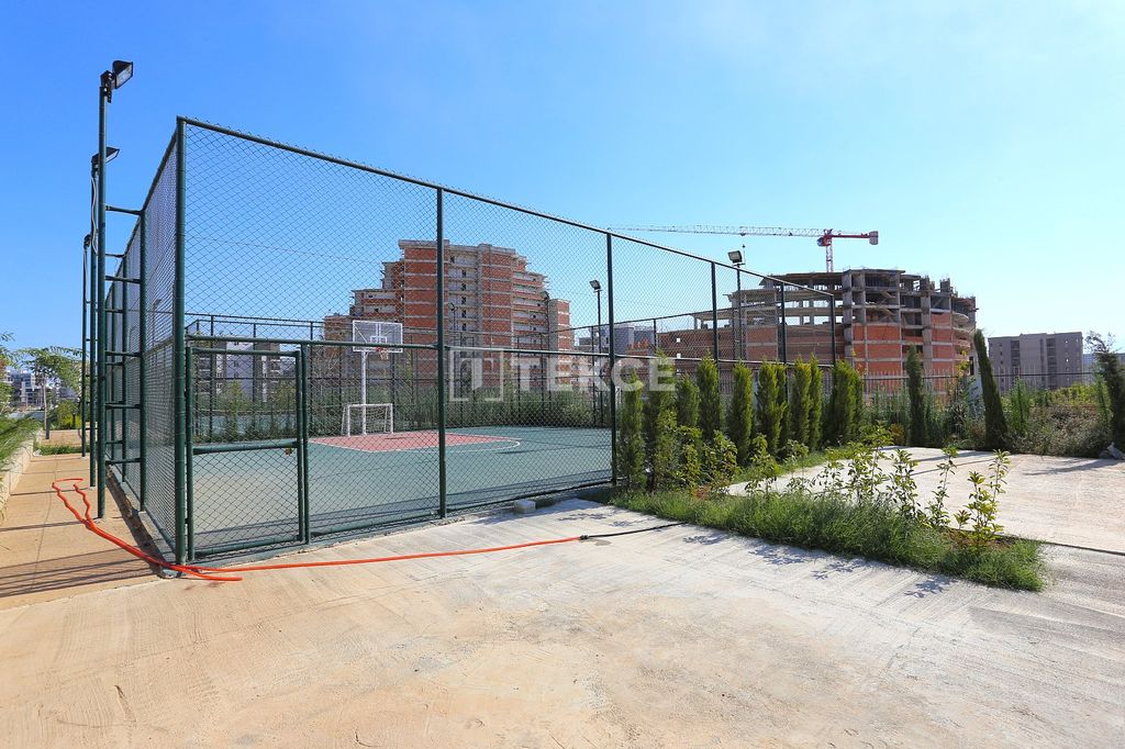 Property photo 2 of 36