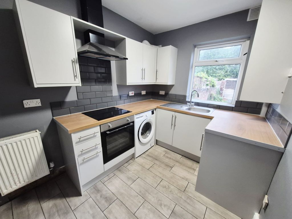 Property photo 2 of 6 34 Fr Kitchen