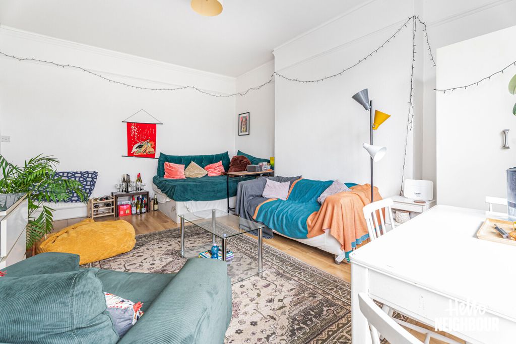 Property photo 3 of 17 Photo 2