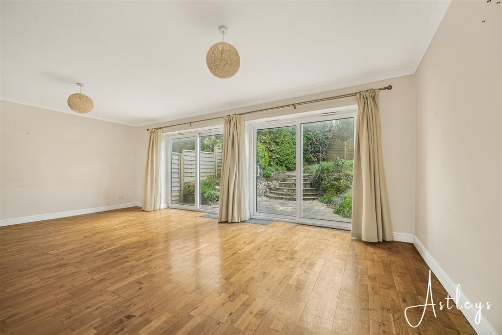 Property photo 2 of 22 Lounge/Dining Room