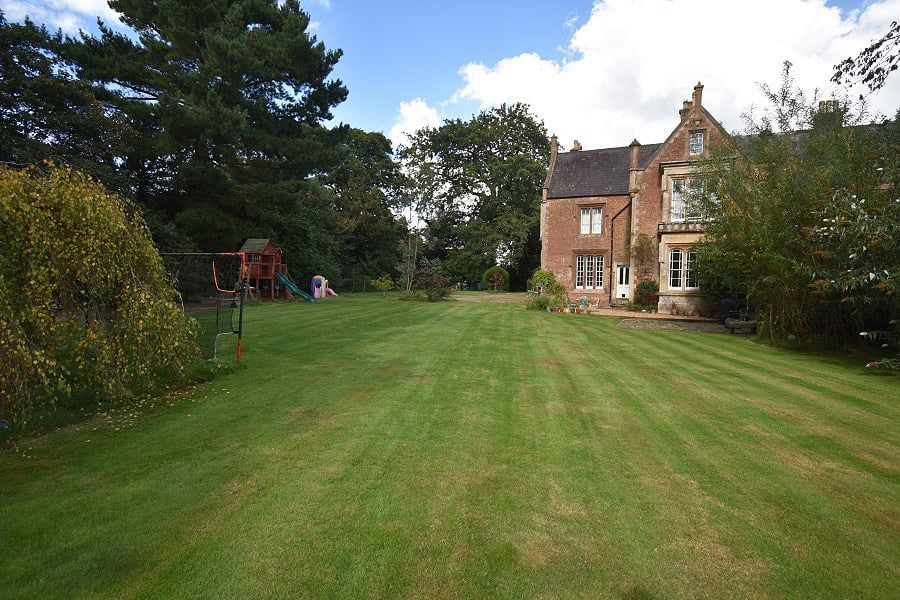 Property photo 3 of 18