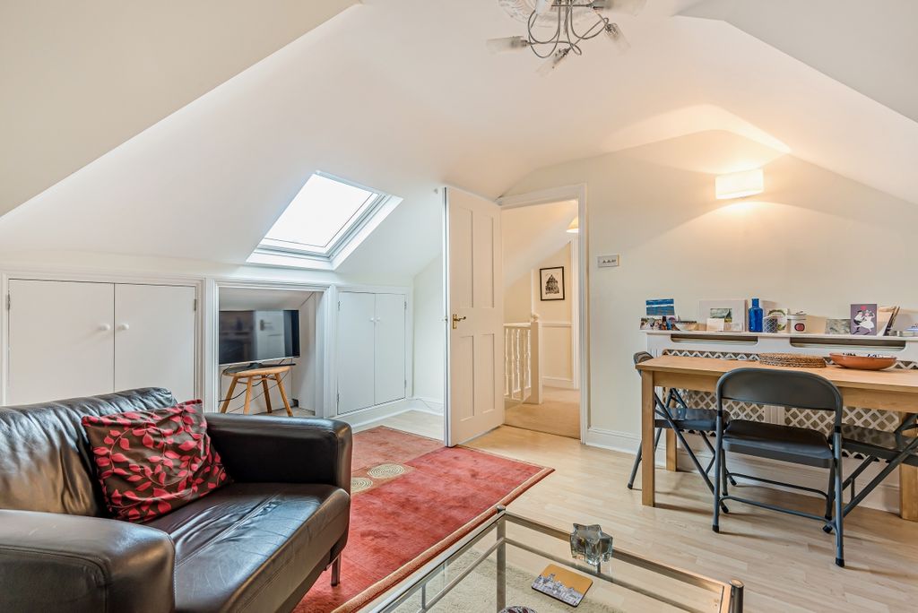 Property photo 1 of 7 576104 (2)
