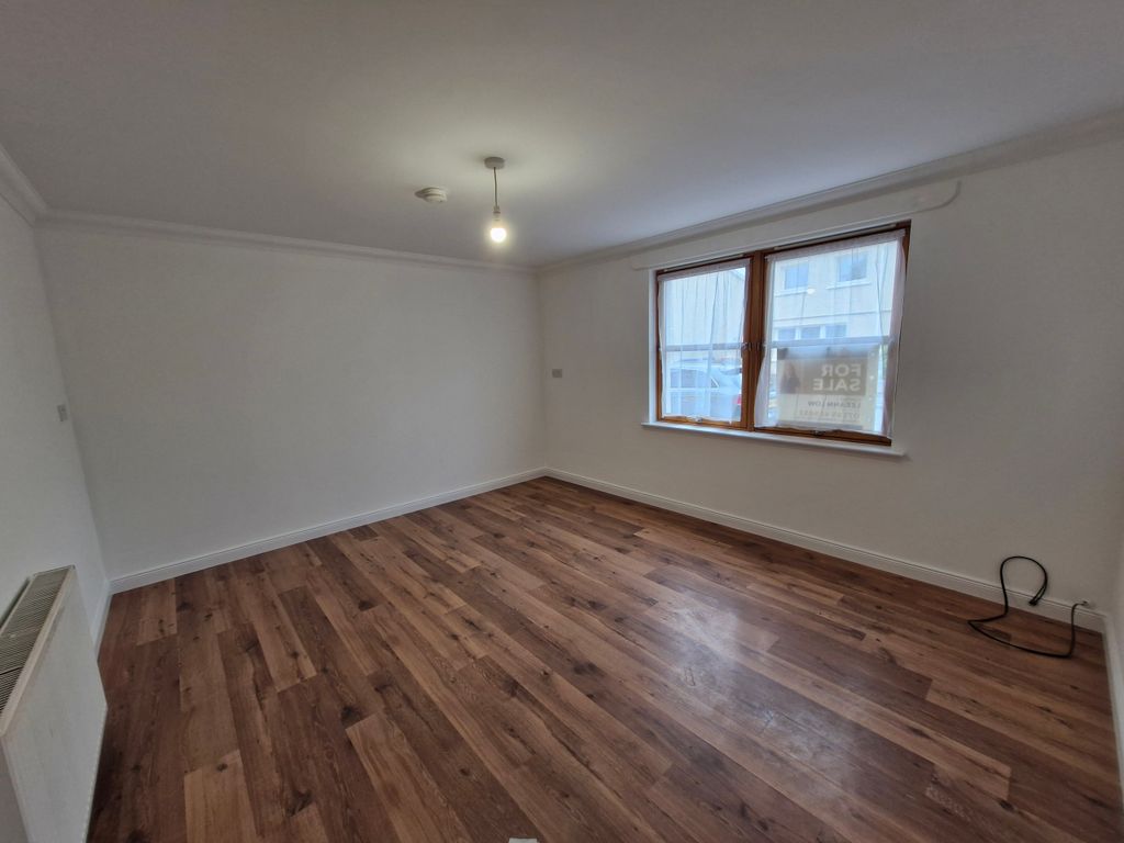 Property photo 2 of 14 2