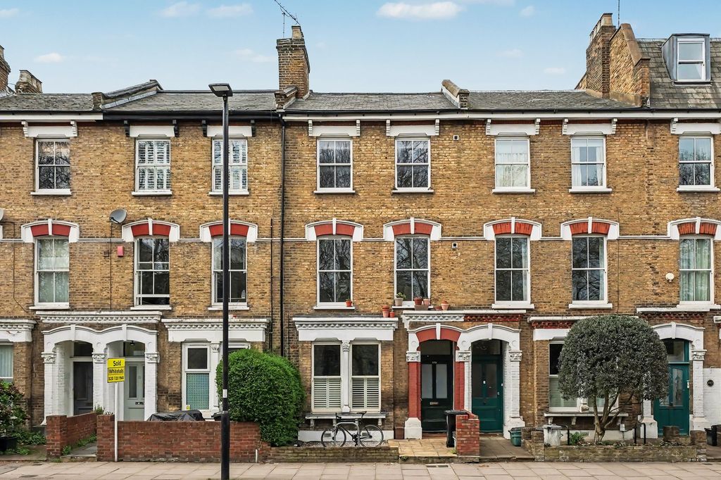 Property photo 2 of 12