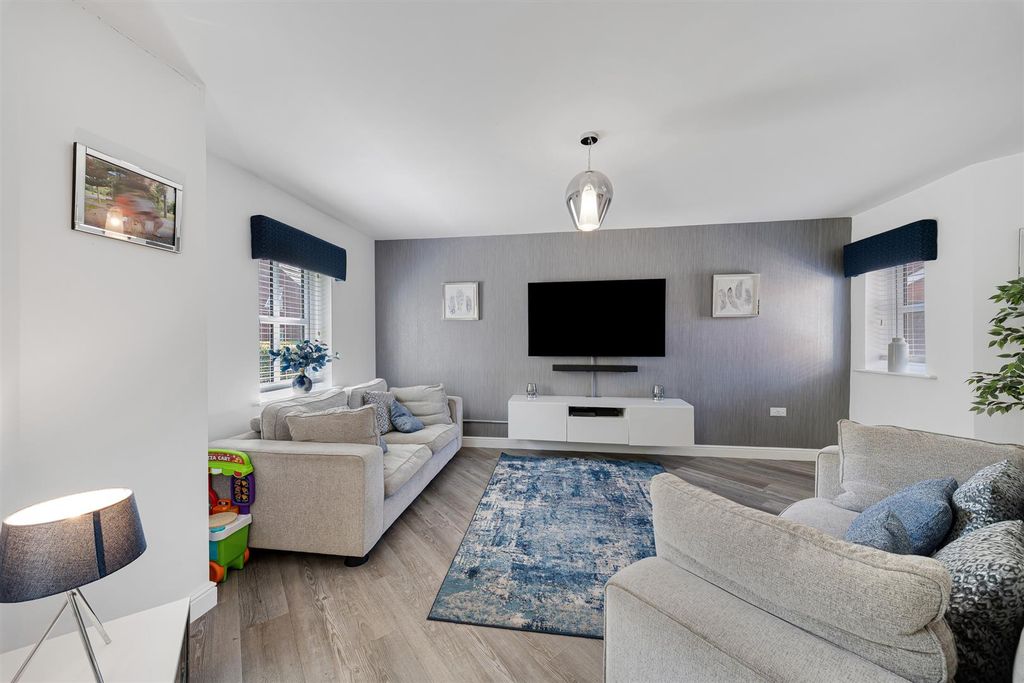Property photo 2 of 27 36 Lowfield Lane-46.Jpg