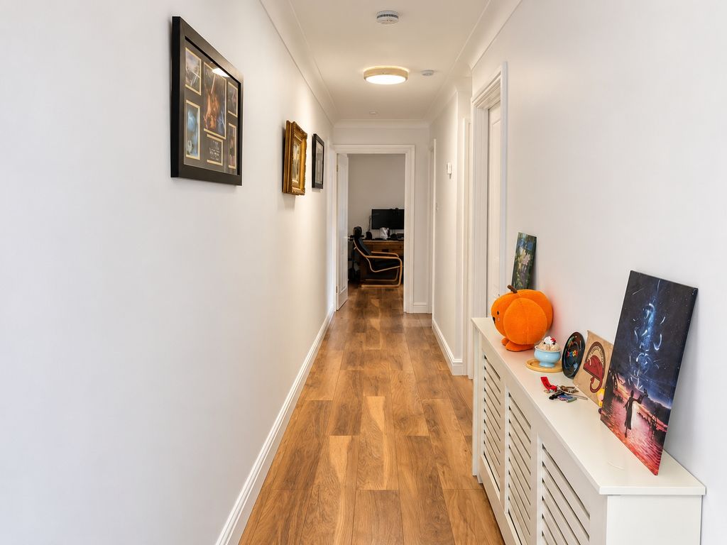 Property photo 2 of 11 Photo 1