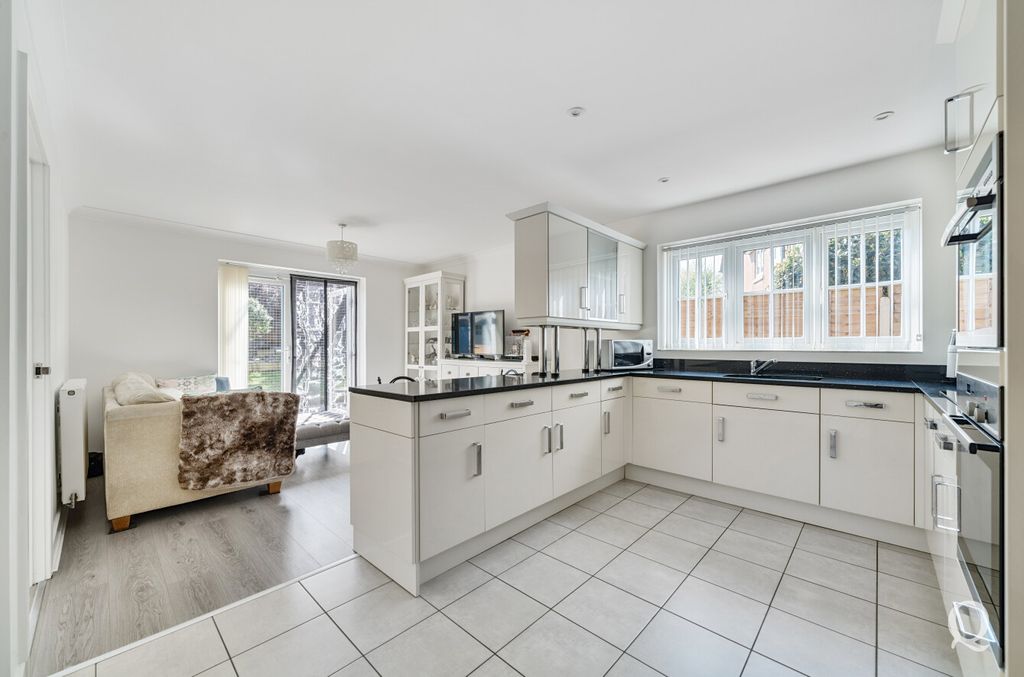 Property photo 3 of 25 B3F95Eb2-0Cb7-42F...