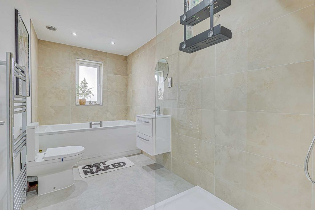 Additional image 32 of 4 bed detached house for saleThundersley Park Road, Benfleet SS7
