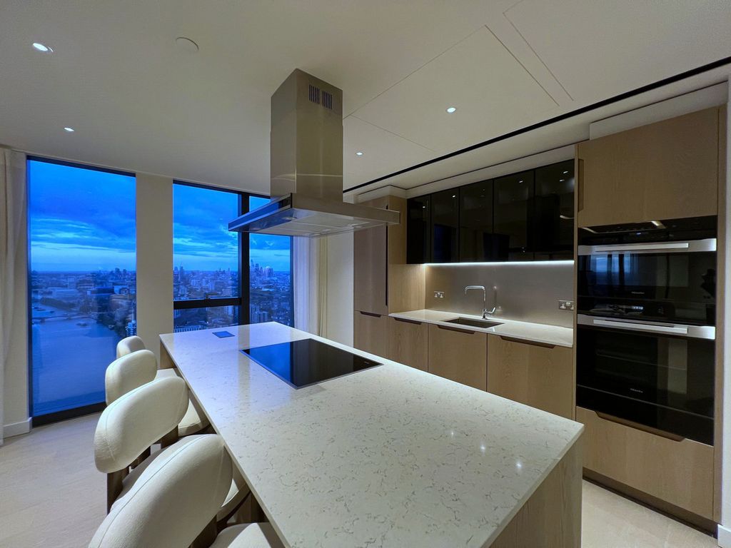 Property photo 3 of 25