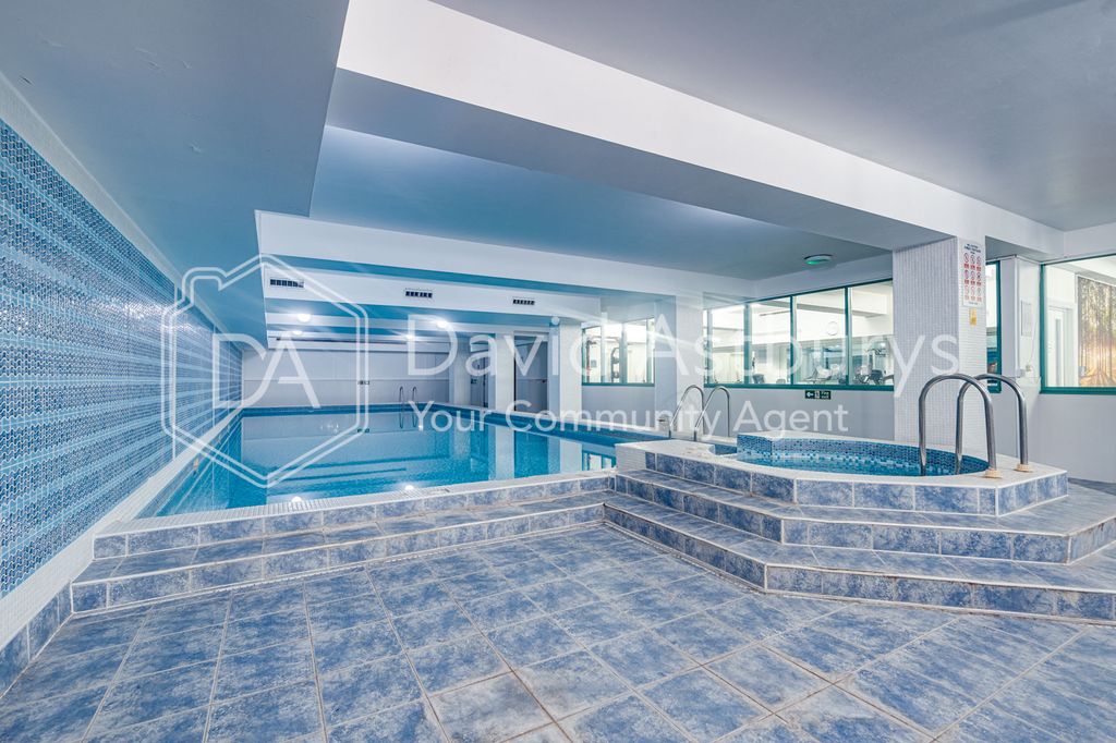 Property photo 2 of 12 Jubileeheights-13