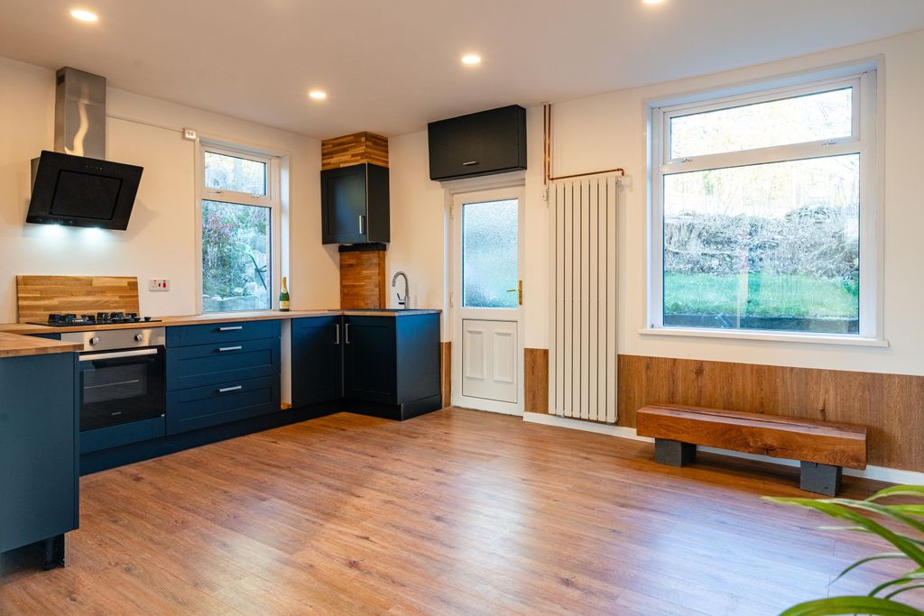 Property photo 2 of 15 Woodbine Cottage-21