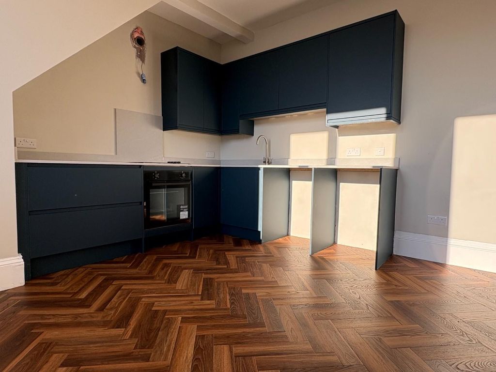 Property photo 3 of 12 Kitchen - New Photo 2.Jpeg