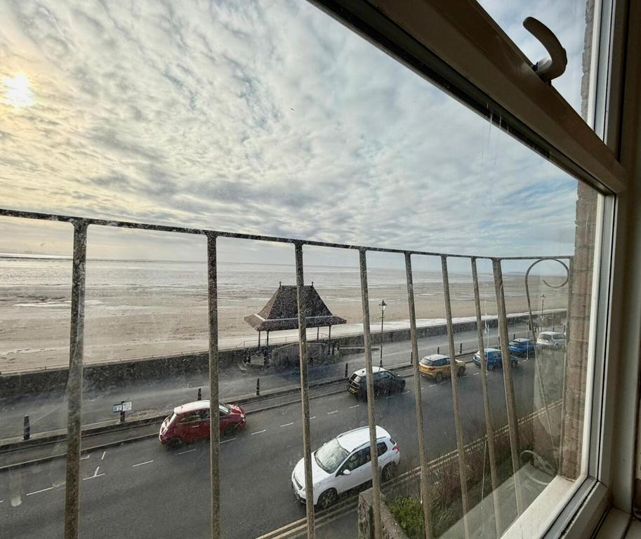 Property photo 2 of 11 Front (Exterior)