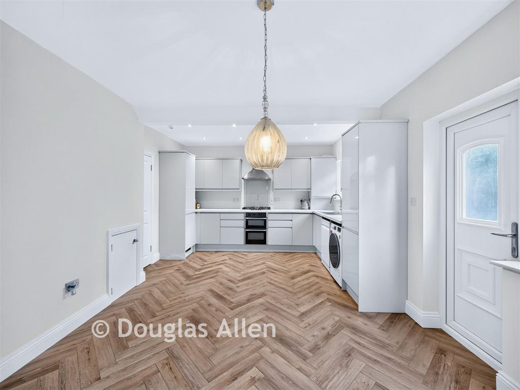 Property photo 3 of 13 Dining Area