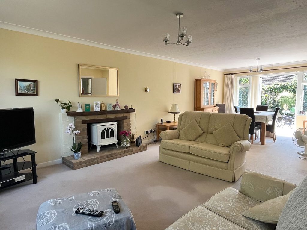 Property photo 3 of 16