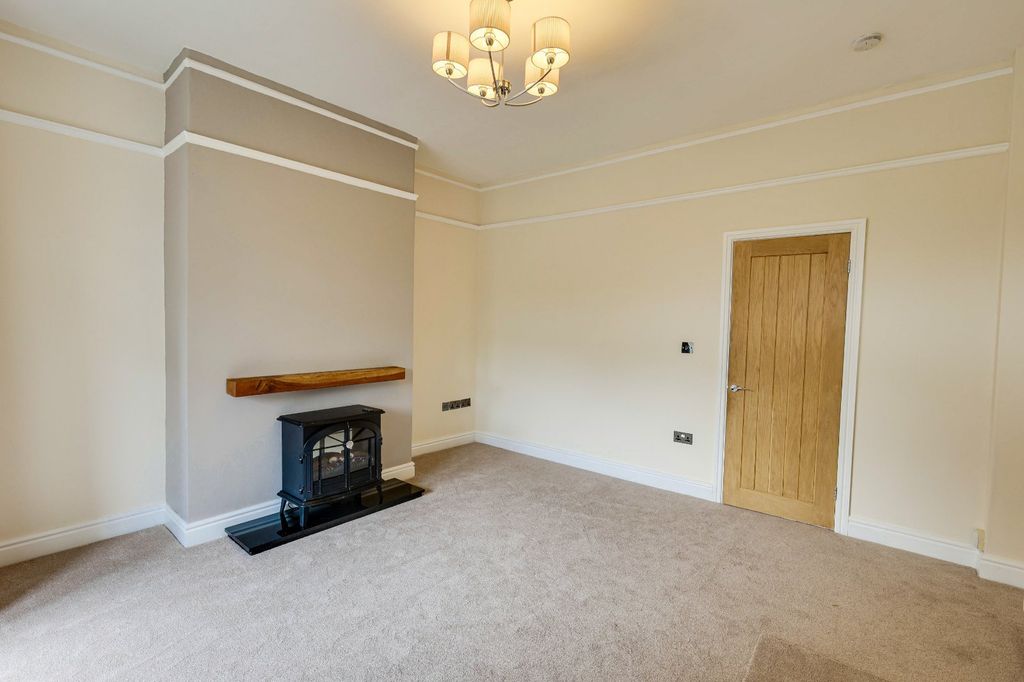 Property photo 2 of 20 Picture No. 54