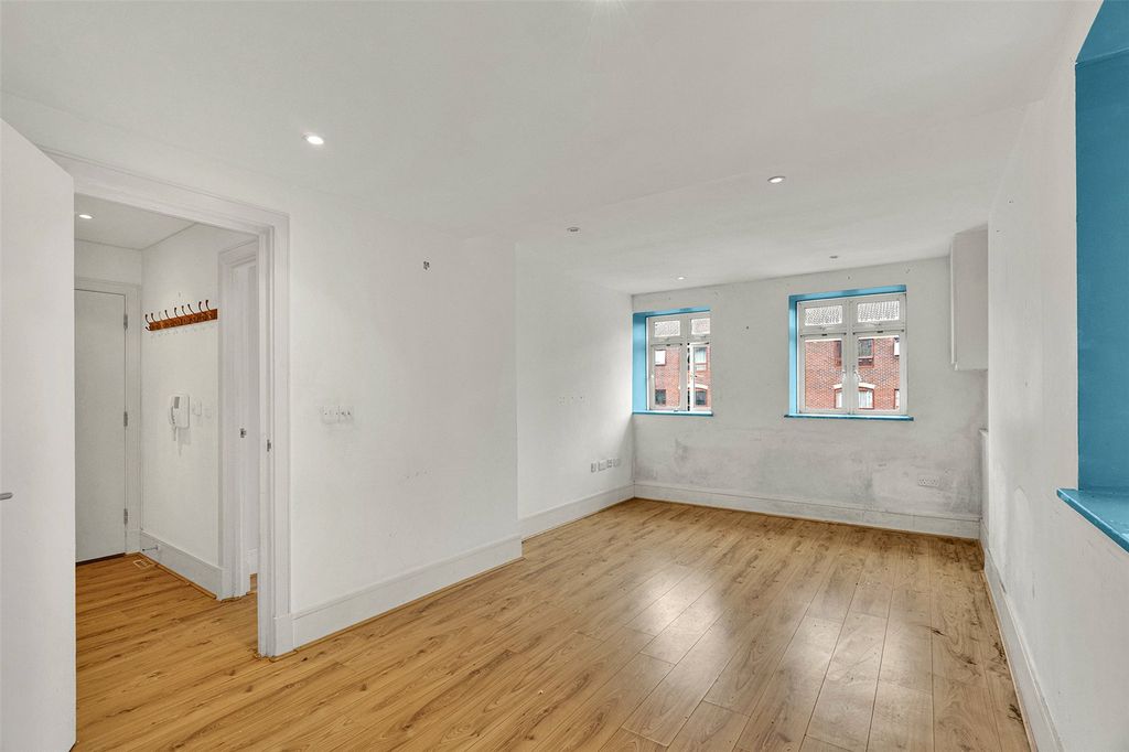 Property photo 2 of 12 Picture No. 06