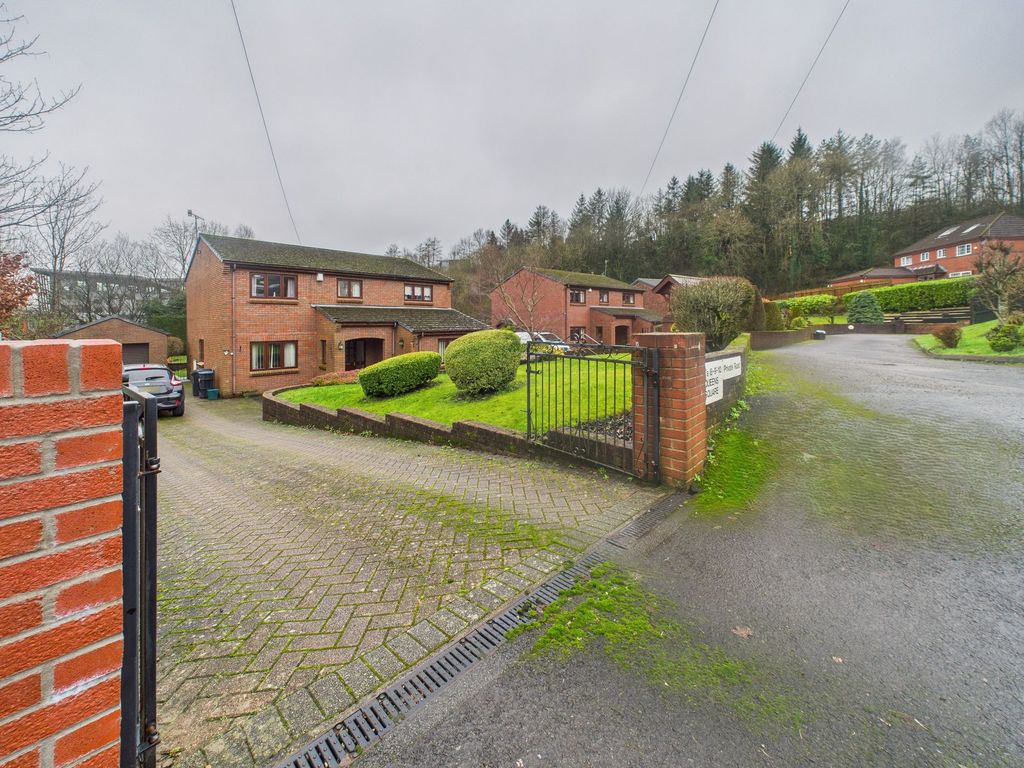 Property photo 1 of 33