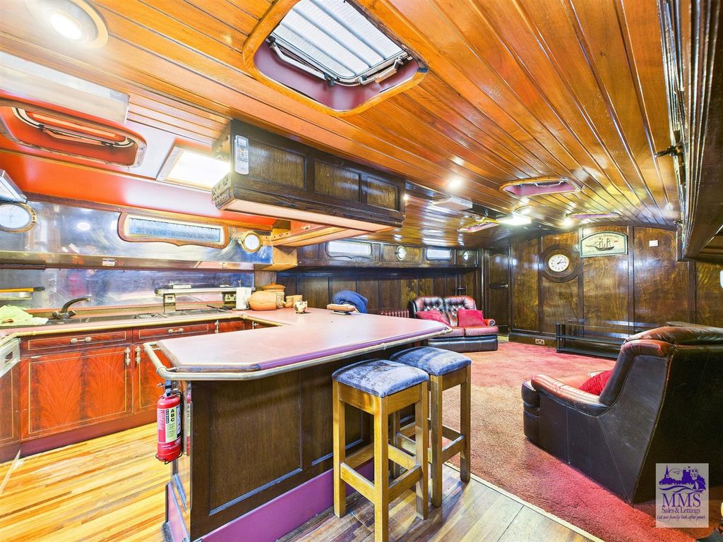 Property photo 2 of 15 Cam04098G0-Pr0155-Still009.Jpg