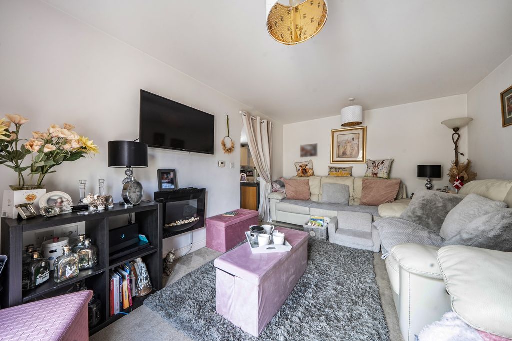 Property photo 3 of 11 1471487-5-6A2Bfa82Eccf8