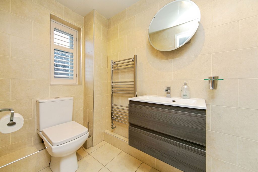 Property photo 3 of 35 Pbox-Img.Jpg