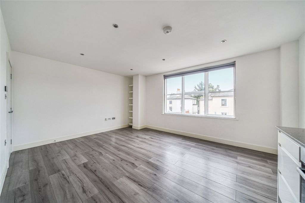 Property photo 3 of 12 Picture No. 42