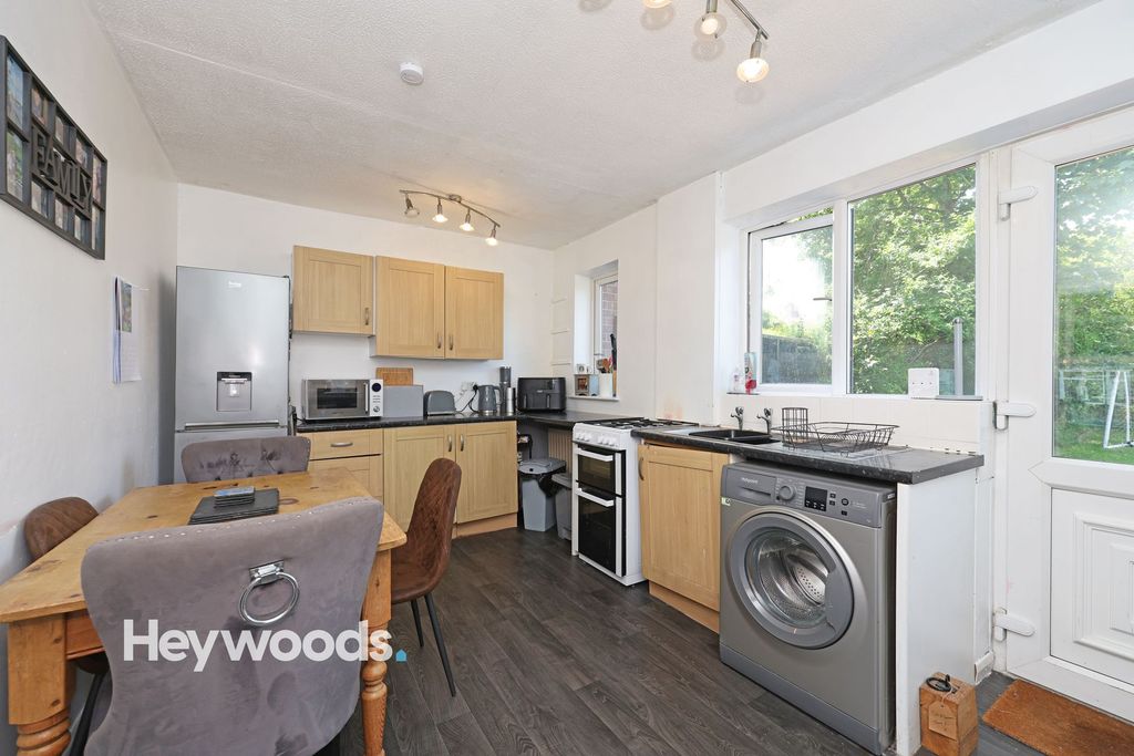 Property photo 2 of 22