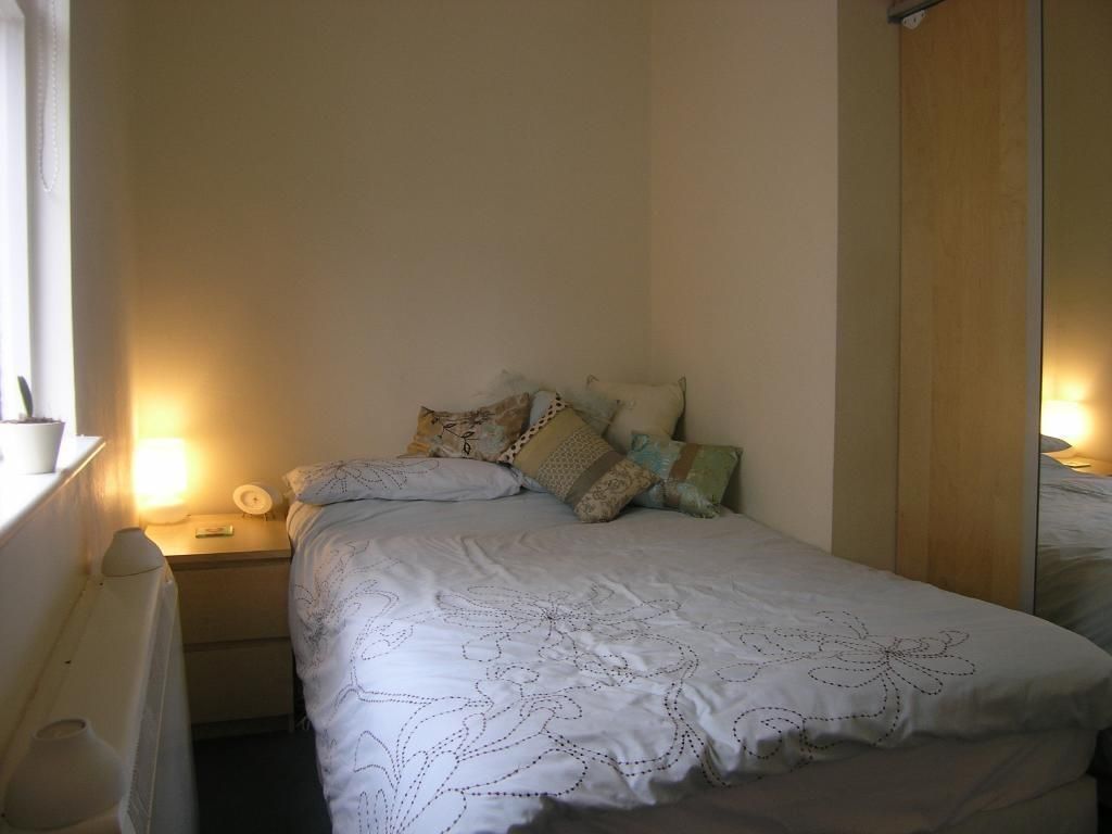 Property photo 2 of 5 Bedroom