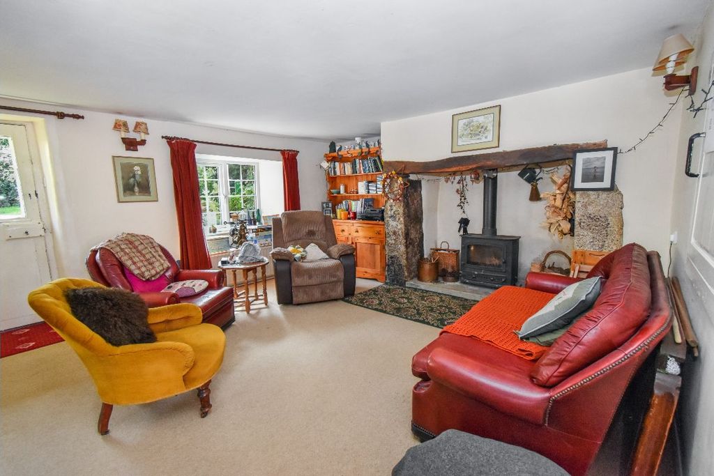 Property photo 2 of 14