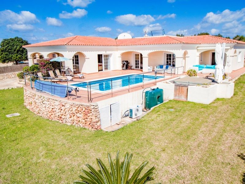 Property photo 2 of 43