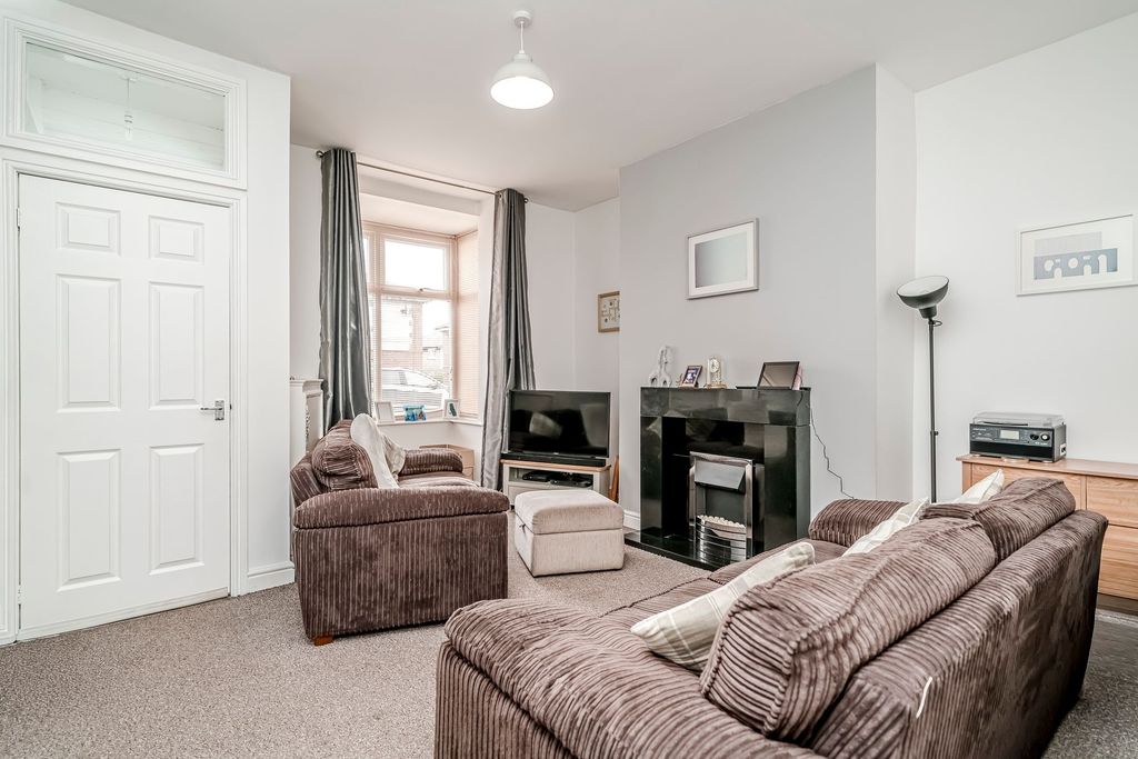 Property photo 2 of 20