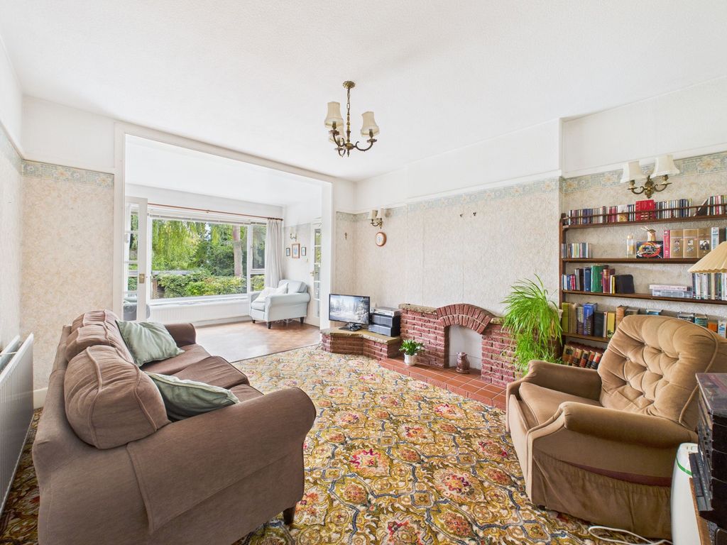 Property photo 2 of 26 Lounge