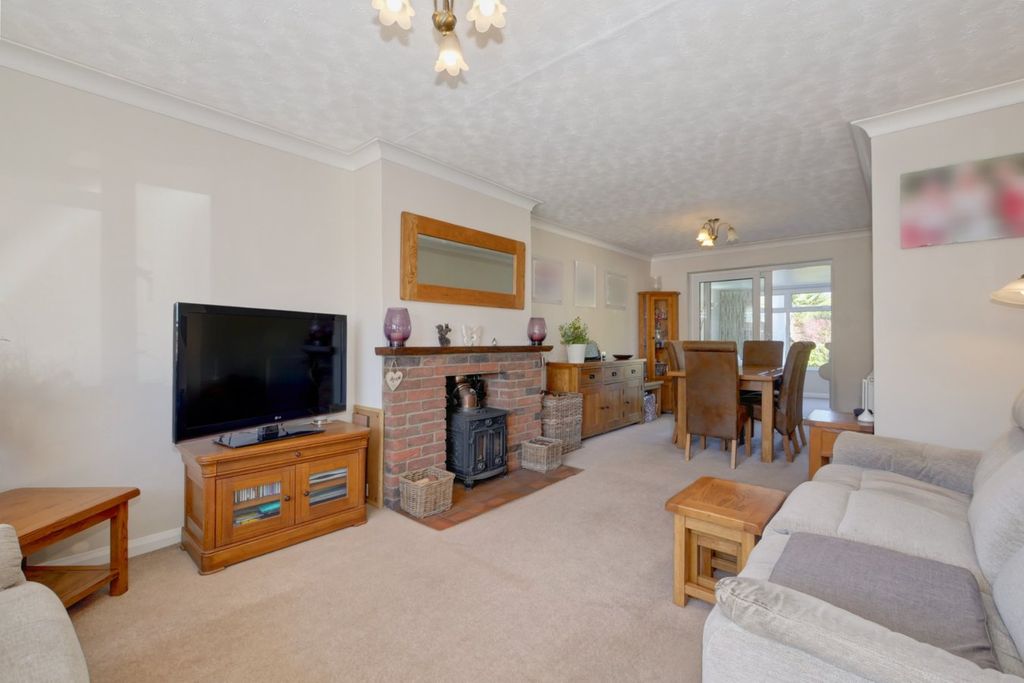 Property photo 3 of 23