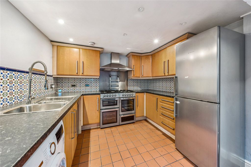 Property photo 2 of 15 Kitchen