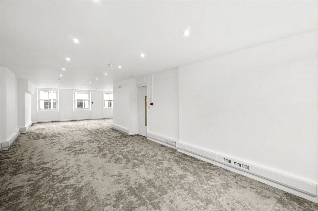 Property photo 3 of 22 Picture No. 03