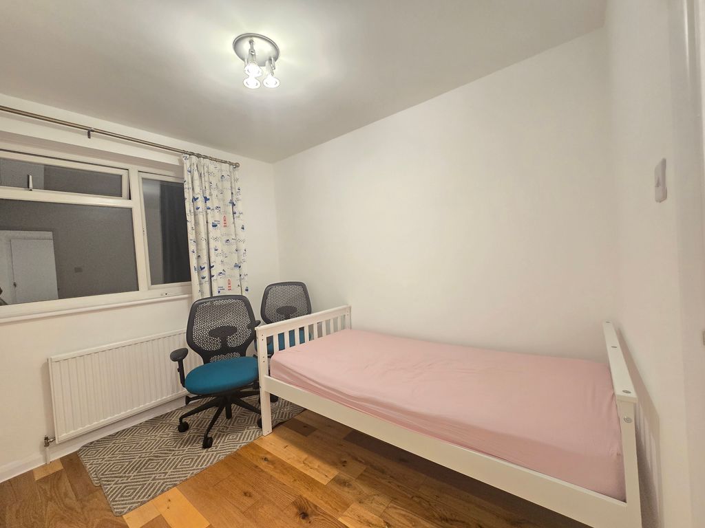 Property photo 3 of 5