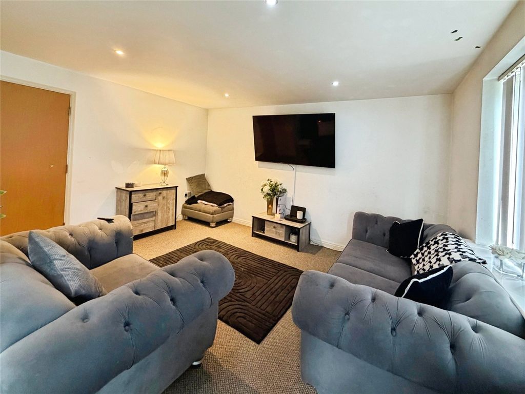 Property photo 3 of 8 Picture No. 07