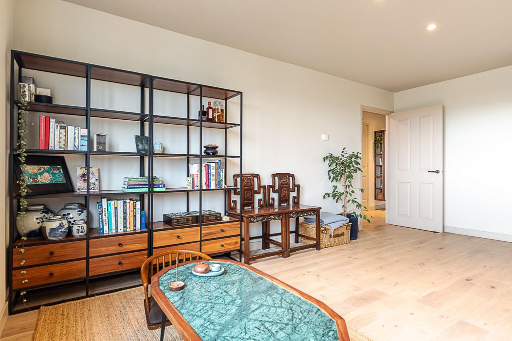 Property photo 2 of 12 Qig