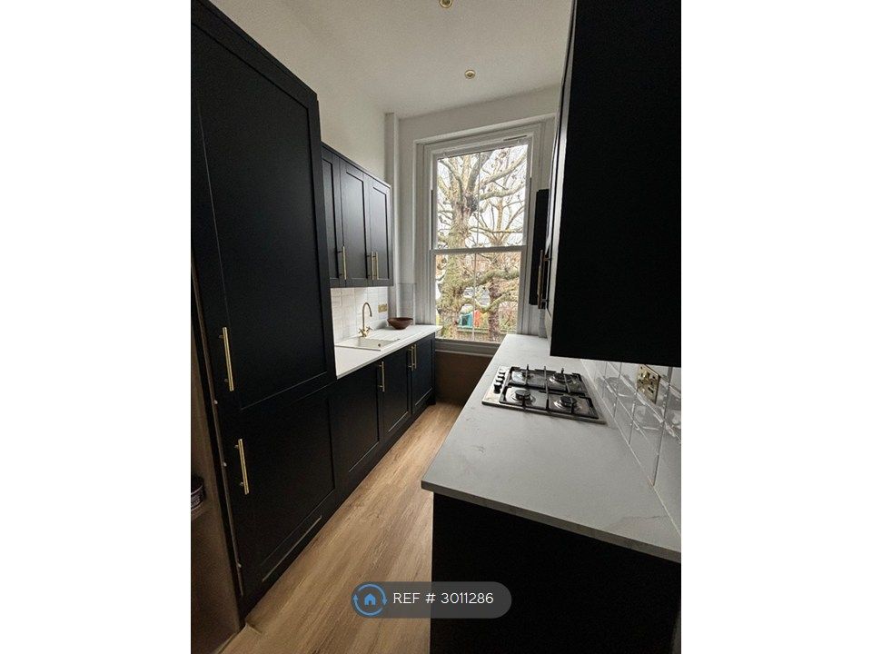 Property photo 1 of 12 Kitchen
