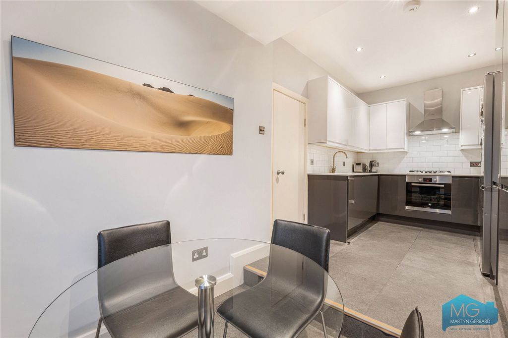 Property photo 3 of 18 Picture No. 21