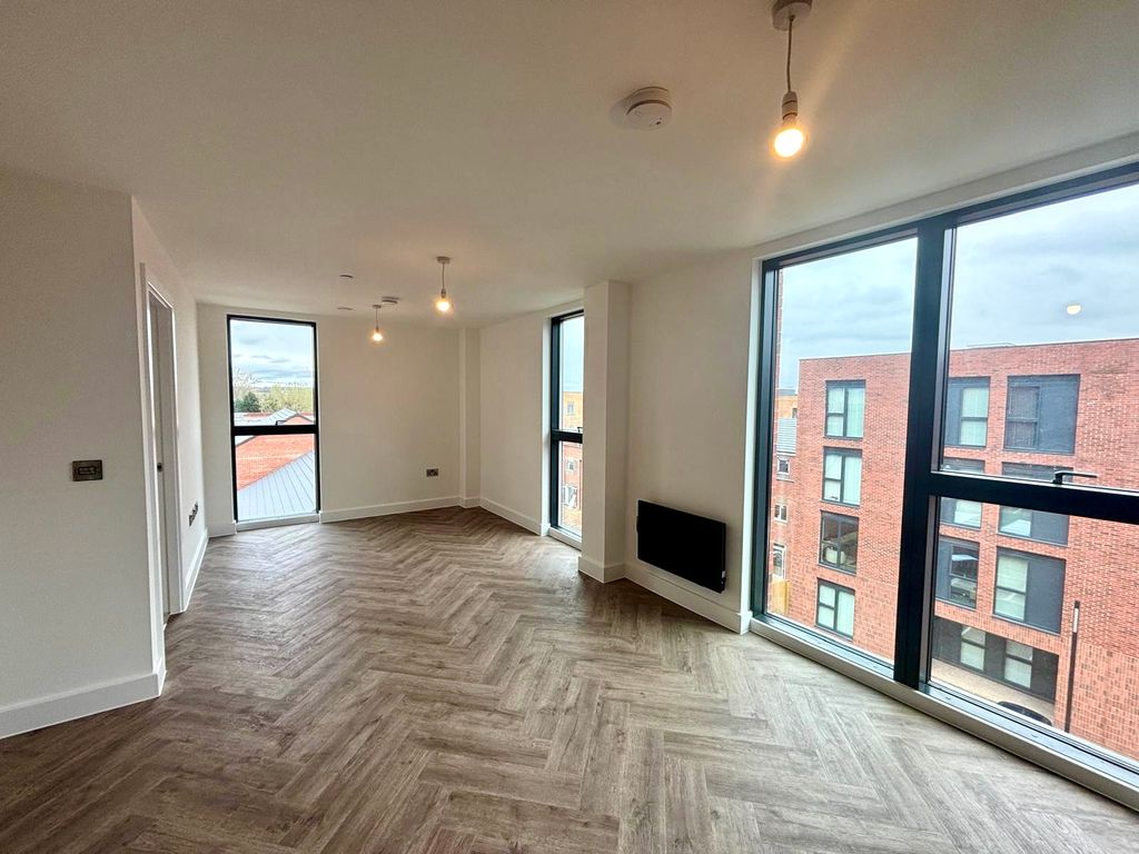 Property photo 3 of 6