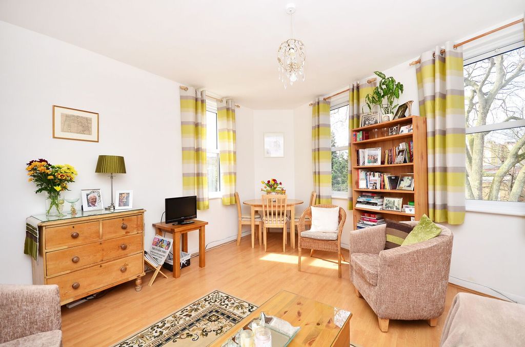 Property photo 1 of 9