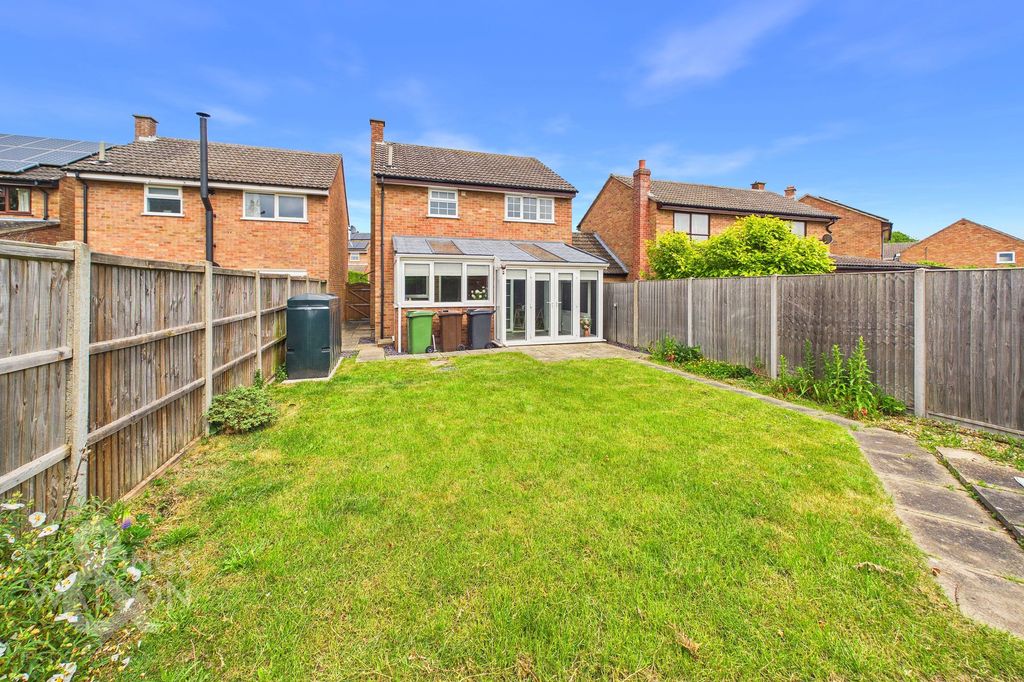 Property photo 2 of 25