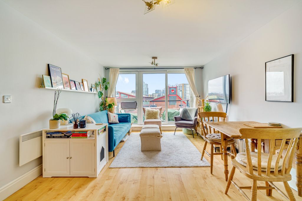 Property photo 2 of 15 Photo 5