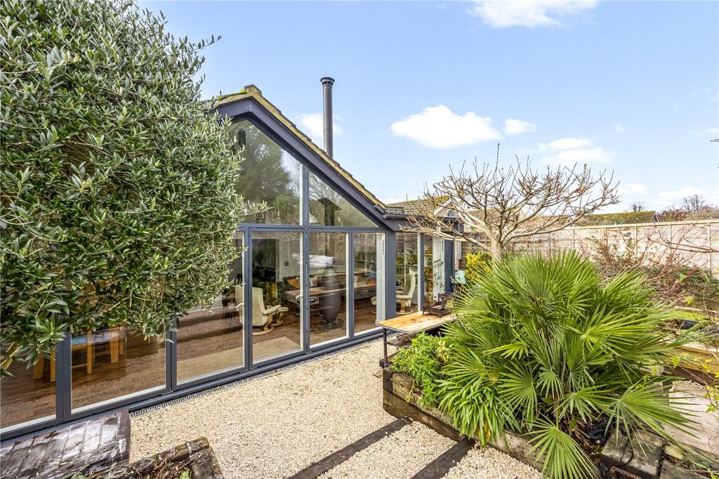 Property photo 1 of 25 Picture No. 03