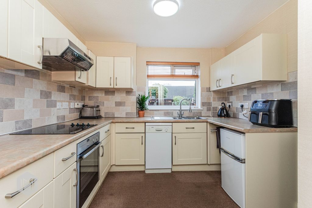 Property photo 3 of 25 Picture No. 06