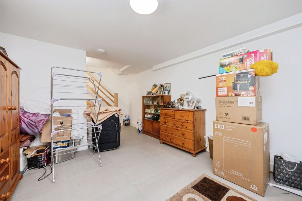 Additional image 10 of 3 bed flat for saleMill Street, Bedford MK40